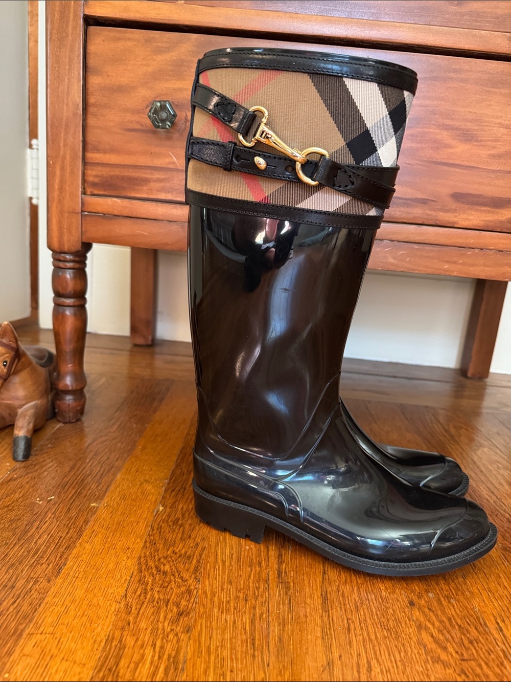 Burberry Black Gloss Rain Boots with Beige Plaid Cuff